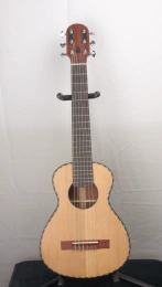 Guitalélé en padouk - Preview