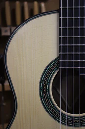 Guitare Classique n° 62 : merisier et épicéa - Preview