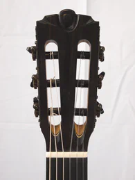 Classical guitar 46 : walnut and spruce - Photo #7