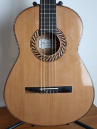 Classical guitar 47 : cherry and cedar - Preview