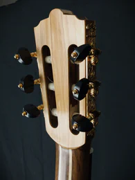 Guitare classique 50 : olivier et cèdre - Photo #6