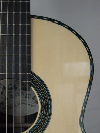 Classical guitar 51 : ebony and spruce - Preview