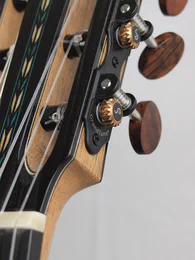 Guitare classique 51 : ébène et épicéa - Photo #13