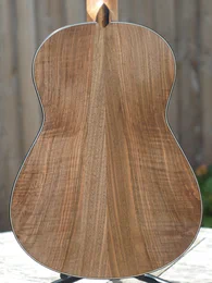 Guitare classique 53 : noyer et cèdre - Photo #6