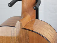Classical guitar 57 : walnut and cedar - Photo #9