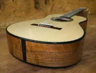 Classical guitar 59 : walnut and spruce - Photo #5