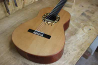 Guitare classique 60 : padouk et cèdre - Photo #1