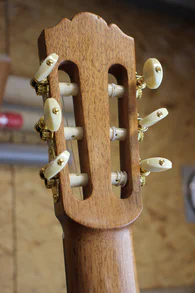 Guitare classique 60 : padouk et cèdre - Photo #15