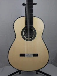 Guitare classique 51 : ébène et épicéa - Photo #1