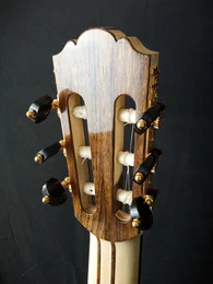 Guitare classique 52 : cèdre, épicéa et érable ondé - Photo #7