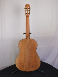 Guitare classique 57 : noyer et cèdre - Photo #6