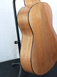 Guitare classique 57 : noyer et cèdre - Photo #10