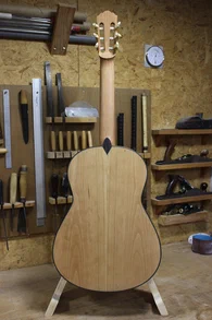 Guitare Classique n° 62 : merisier et épicéa - Photo #1