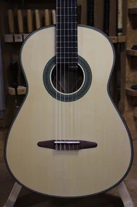 Guitare Classique n° 62 : merisier et épicéa - Photo #3