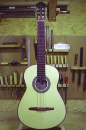 Guitare Classique n° 64 : palissandre indien et épicéa - Preview